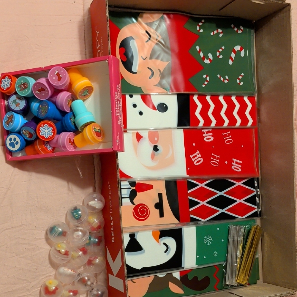 Holiday Gift Bag Set with Festive Characters - Red, Green, White, Black